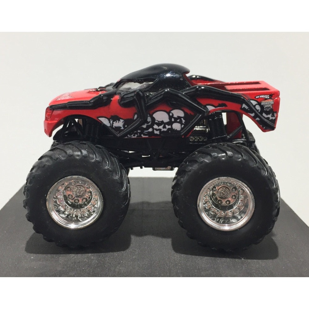Hot Wheels Monster Jam Arachnophobia Monster Truck 1:64